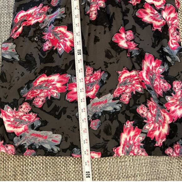 AQUA BLOOMINGDALES Floral Plunge Neck Petal Pink Tie Waist Dark Romance Dress M - Picture 4 of 6